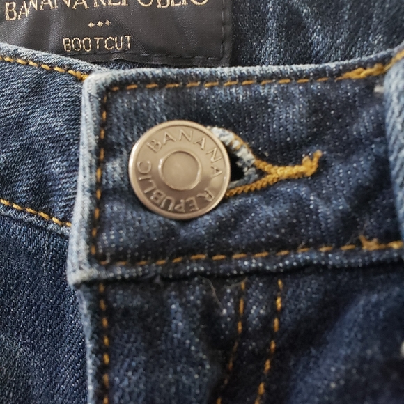 Banana Republic 2 boot cut medium wash slight fade out back button pockets - Picture 5 of 7